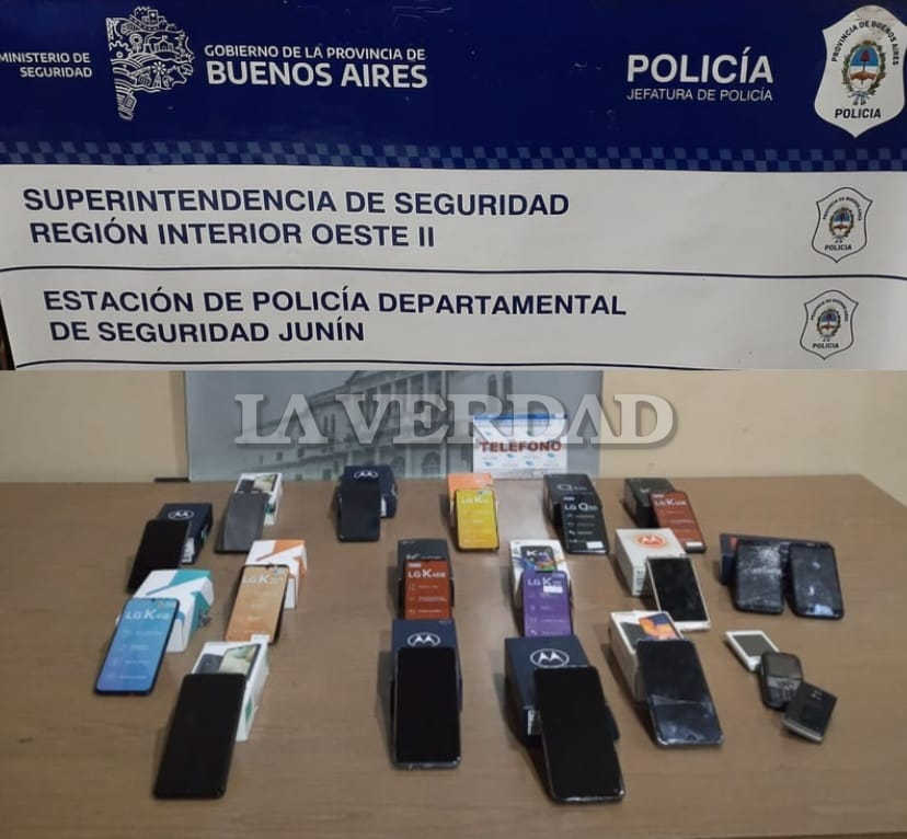 Detuvieron a un ex policía por haber robado teléfonos celulares y computadoras -VIDEO