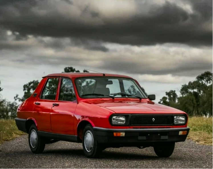 Empleados salvaron el último Renault 12 O km y ahora es la reliquia de la empresa