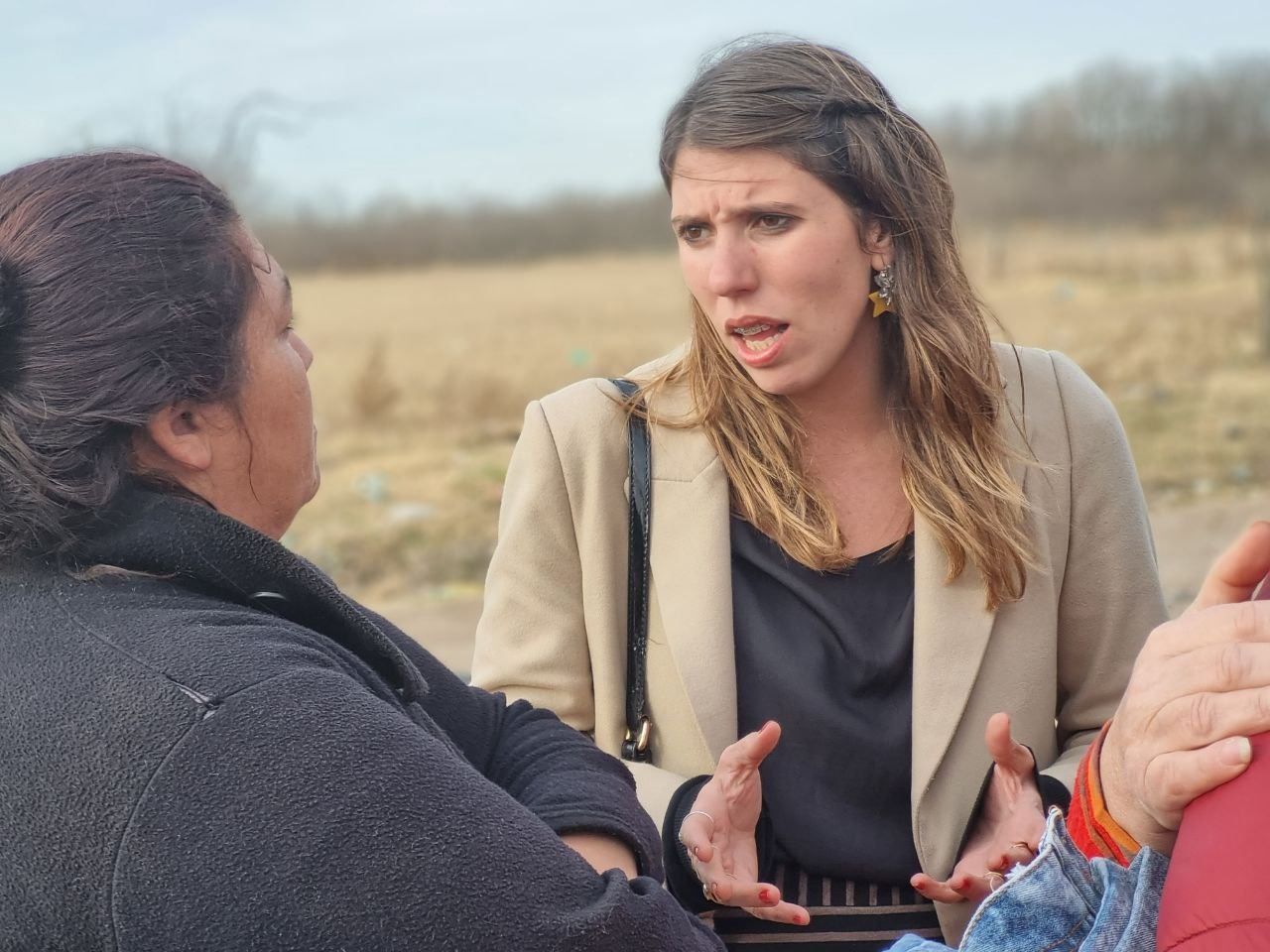 Clara Bozzano: “Petrecca guarda el dinero de los vecinos en plazo fijo”