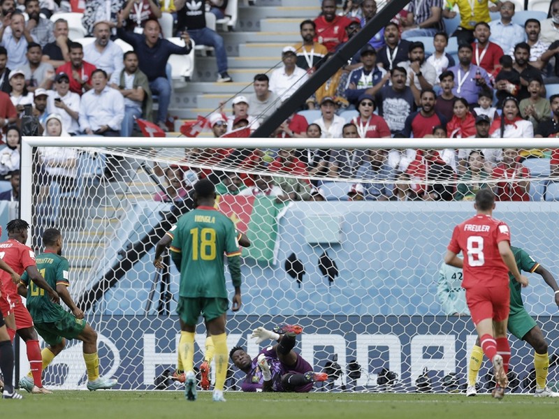 Suiza venció a Camerún y comenzó con una sonrisa su travesía en la Copa del Mundo