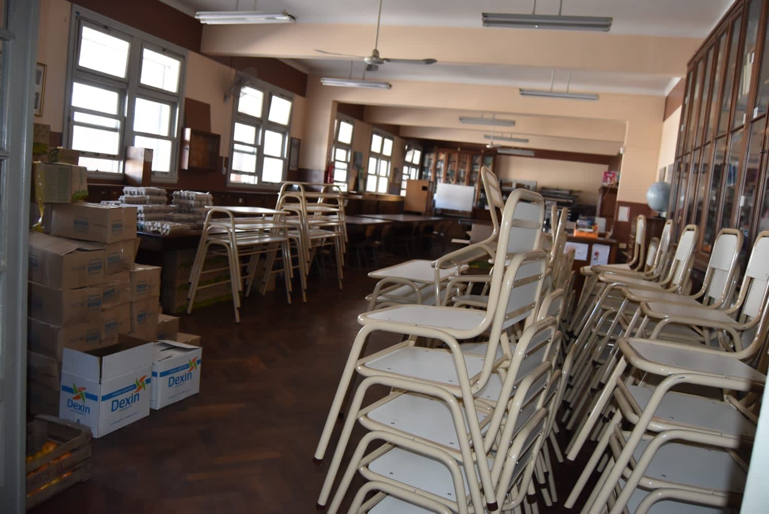 Provincia envió mobiliario para el Instituto N° 129 y Casa Huerta