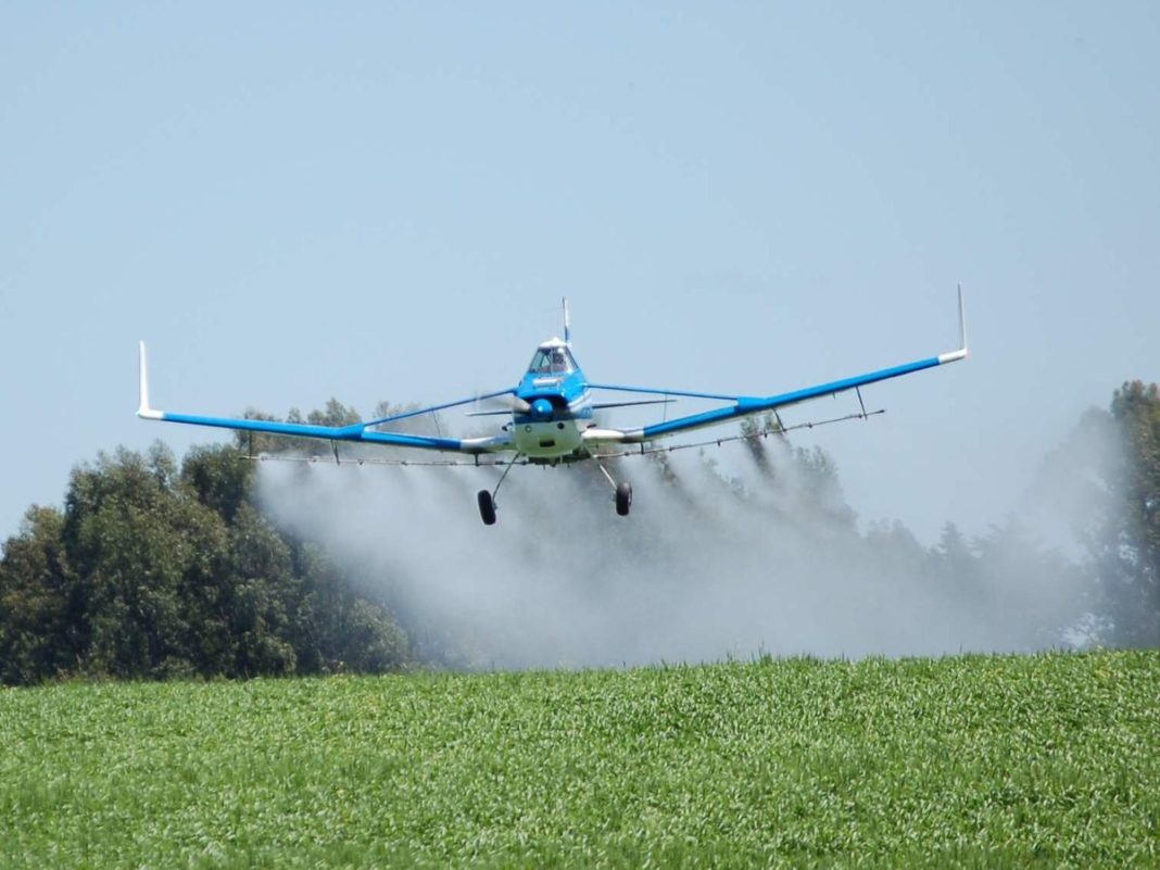 Suspenden por tres meses más la resolución de Vidal sobre agroquímicos