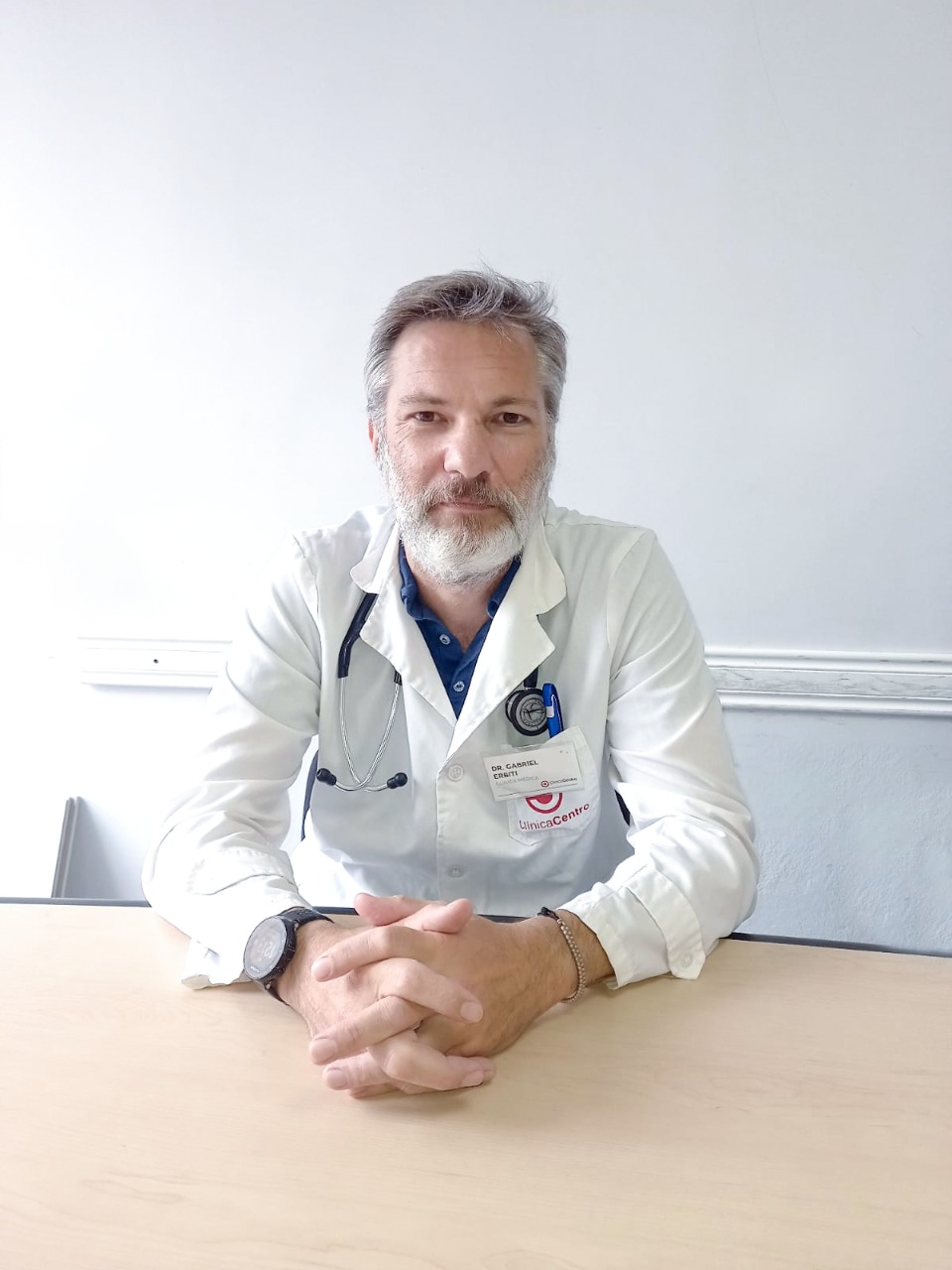 Erbiti: “La salud atraviesa un momento crítico”