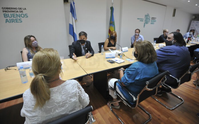 Postergan reuniones paritarias en Provincia: ¿Cuándo se hacen?