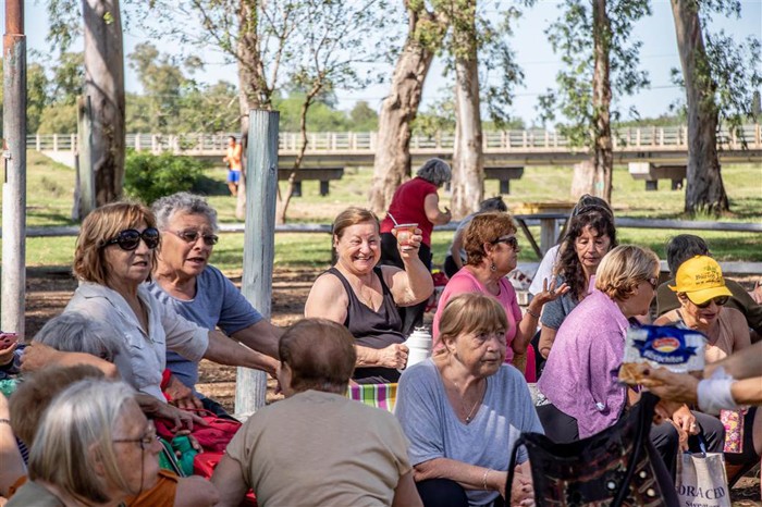 Se realizó la última peña del año destinada a los adultos mayores