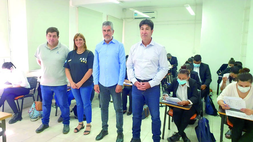 Comenzaron los exámenes de más de 500 inscriptos para el ingreso a la Policía