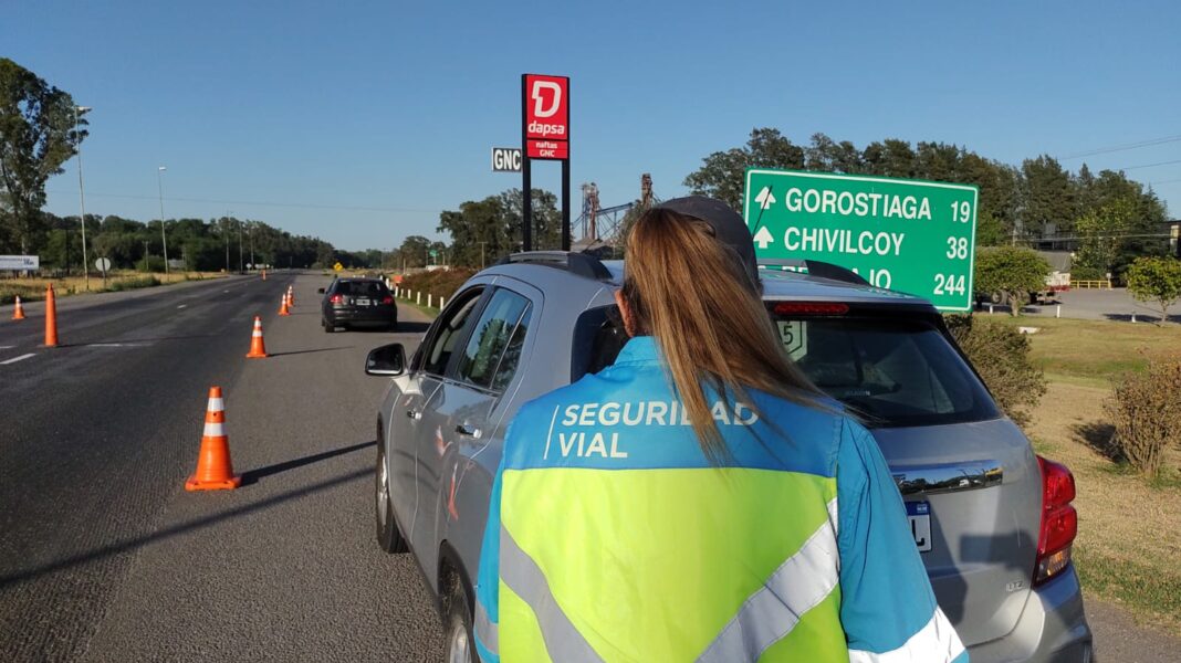 Fuertes controles en las rutas del país: qué llevar antes de empezar las vacaciones