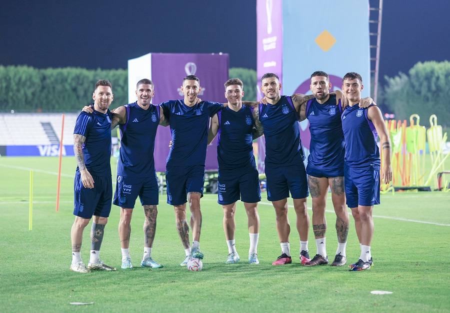 Argentina se enfrenta a Países Bajos por un lugar en semis
