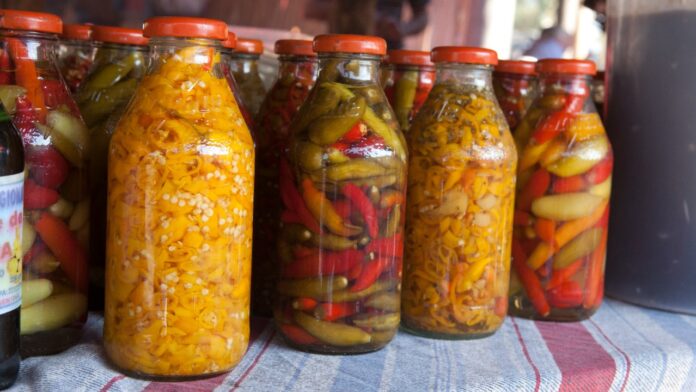 Enfermedades transmitidas por alimentos: consejos para evitar el botulismo