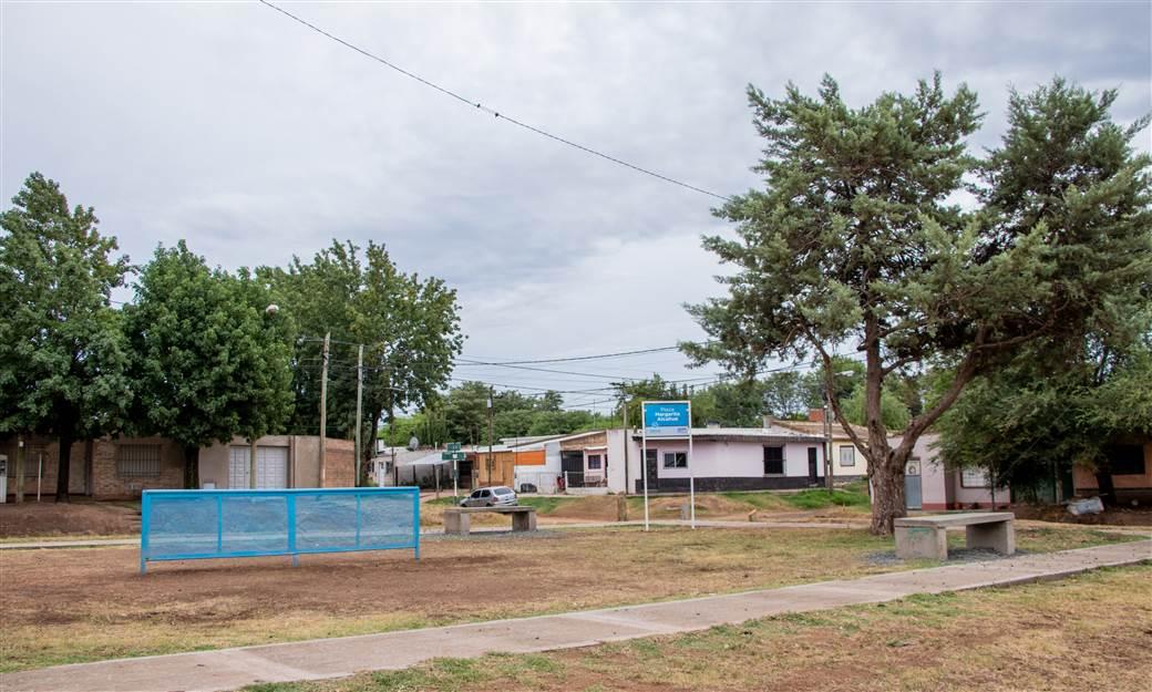Finalizaron los trabajos de remodelación de la plaza “Margarita Alcahue”