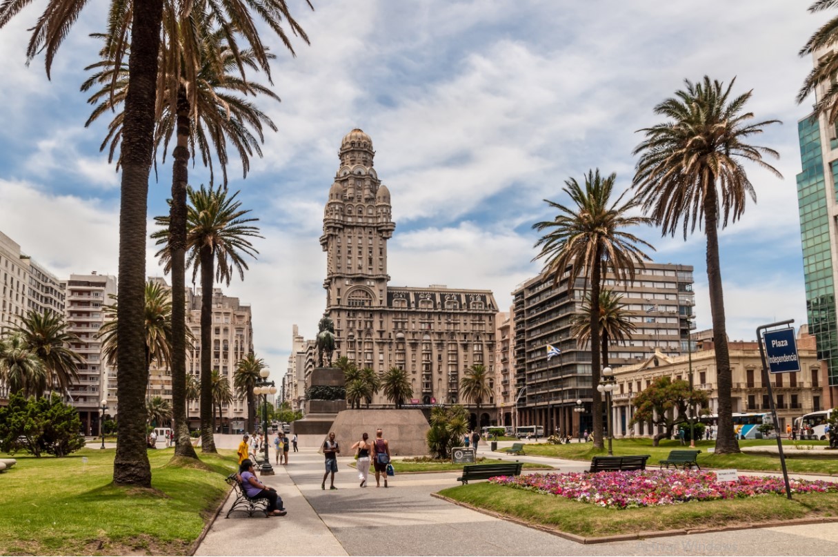 Más de 7.000 argentinos tramitaron la residencia en Uruguay en 2022