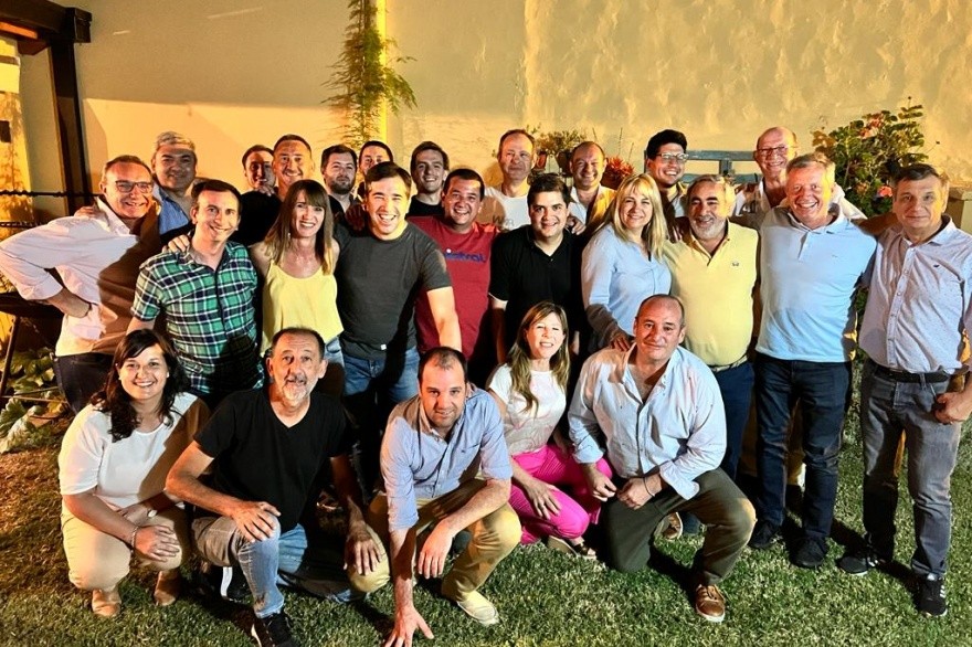 Aliados de «Dar el Paso» se juntaron en Rivadavia