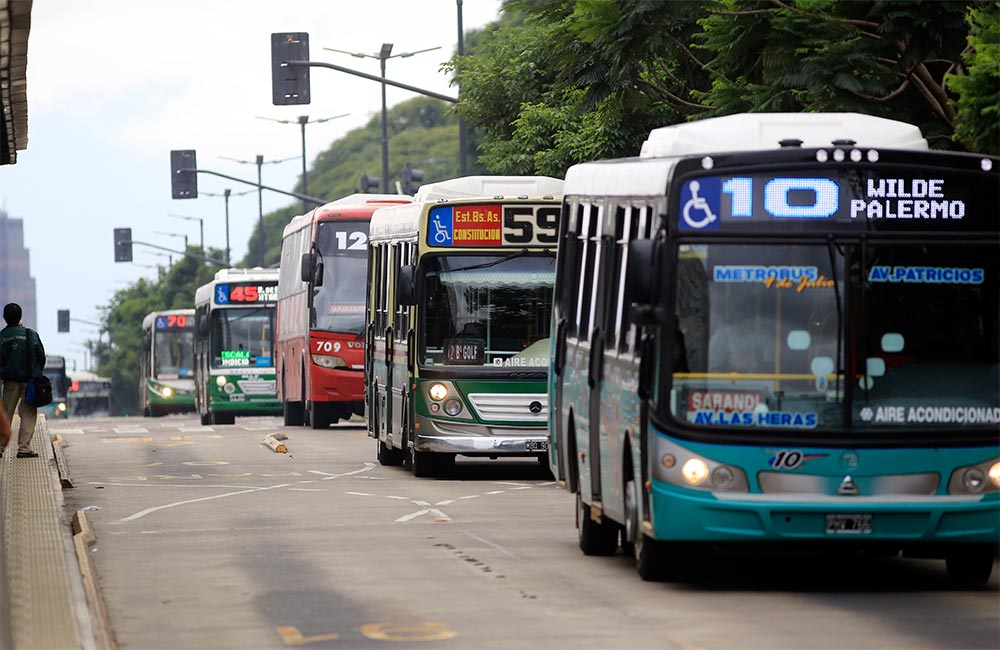 Colectiveros cerraron paritaria por debajo del 30% para el primer semestre
