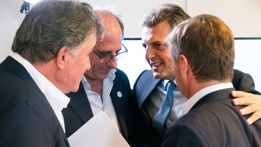 Massa realizó anuncios para productores y apareció la “grieta en el campo”