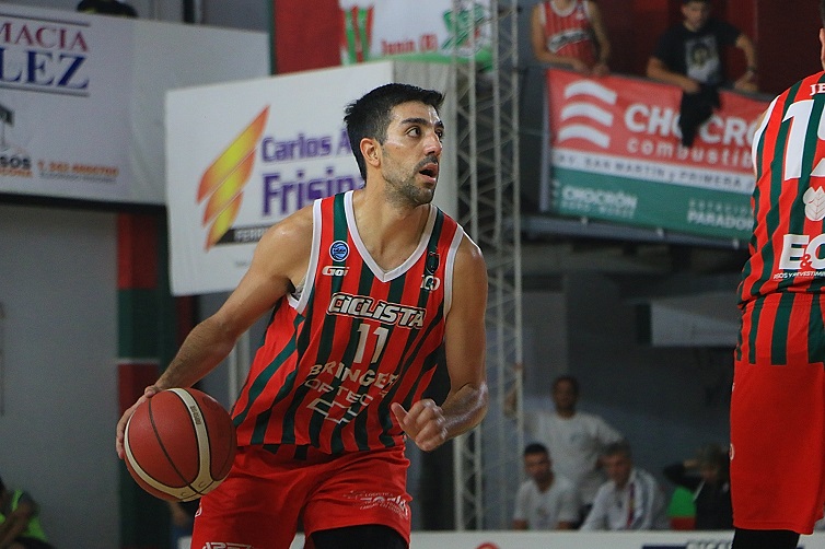 Lambrisca fue imparable y Ciclista  sigue de racha en el Coliseo