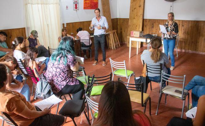 Se llevó a cabo la primera jornada de “Empleo en tu Barrio” en Agustina
