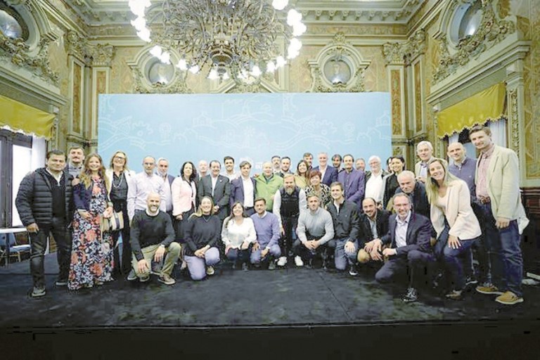 Kicillof y Vilar presentaron el programa “Mi Provincia Recicla”