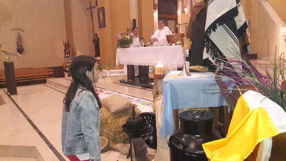 Catequesis parroquial: el camino  de la llegada de Jesús a los niños