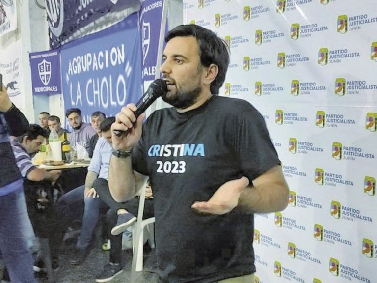 Merani respondió a Petrecca en redes y le recordó el cierre de escuelas