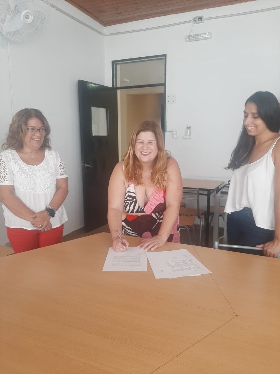 Sierra firmó un convenio con la Cámara Hotelero Gastronómica