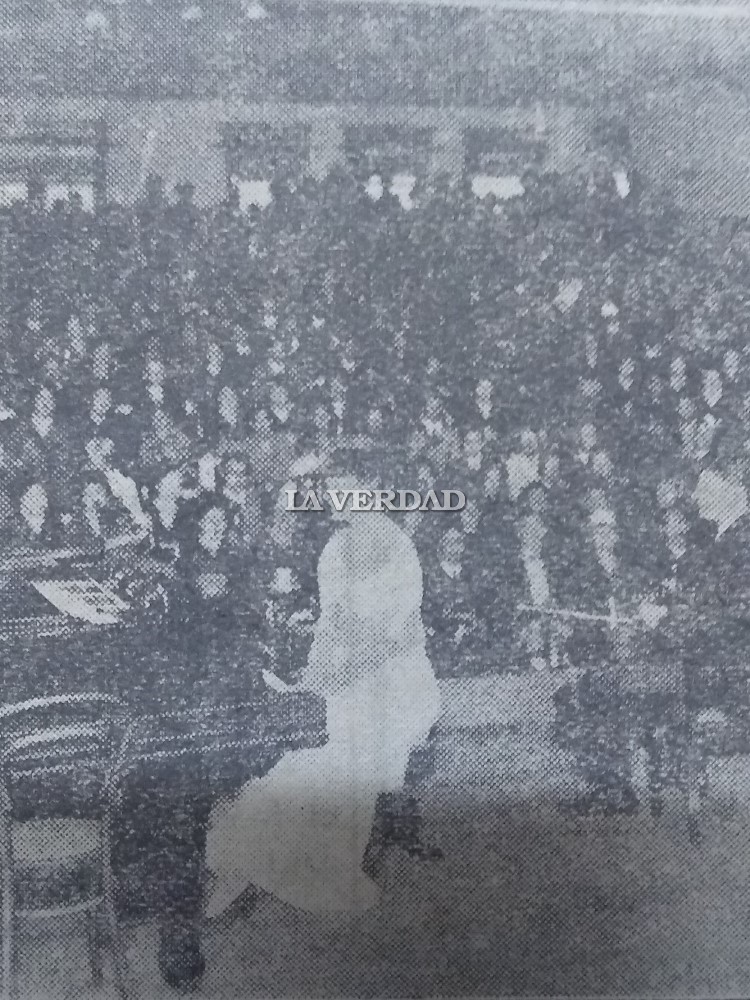 1929. Lalyta Almirón en Japón.