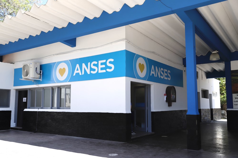 Raverta inauguró una oficina de ANSES en la ciudad correntina de Esquina