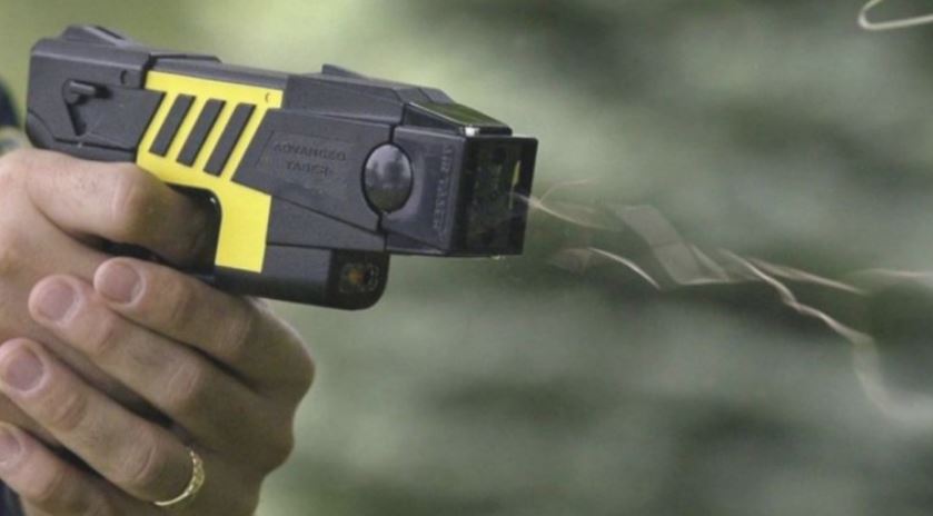 El Gobierno nacional le autorizó la importación de 60 pistolas Taser