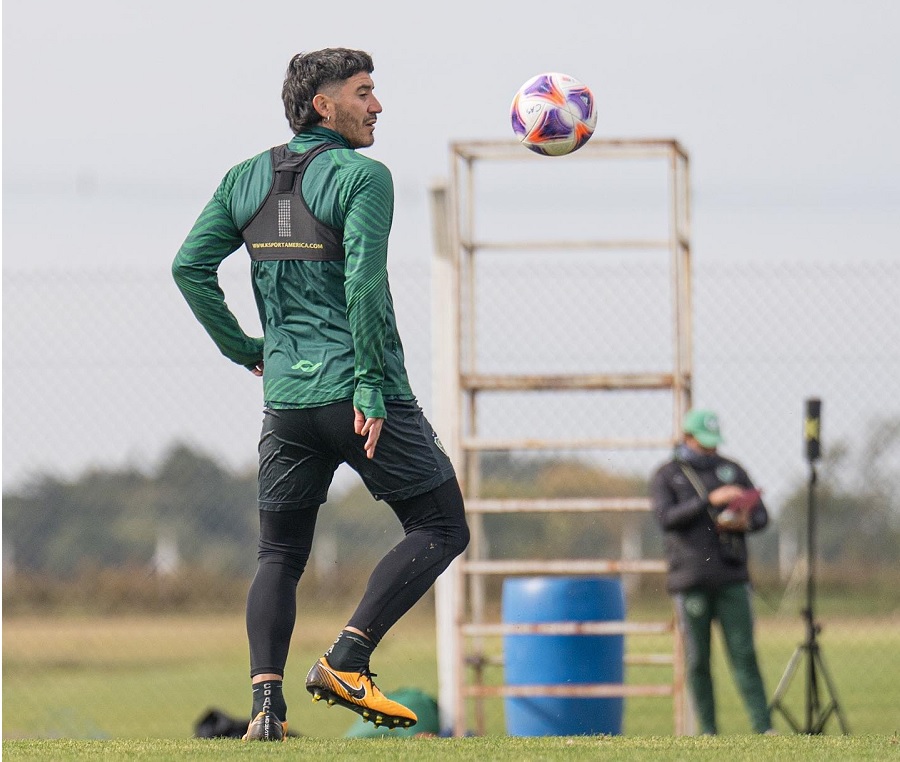 Sarmiento visita a Lanús con la misión de sumar