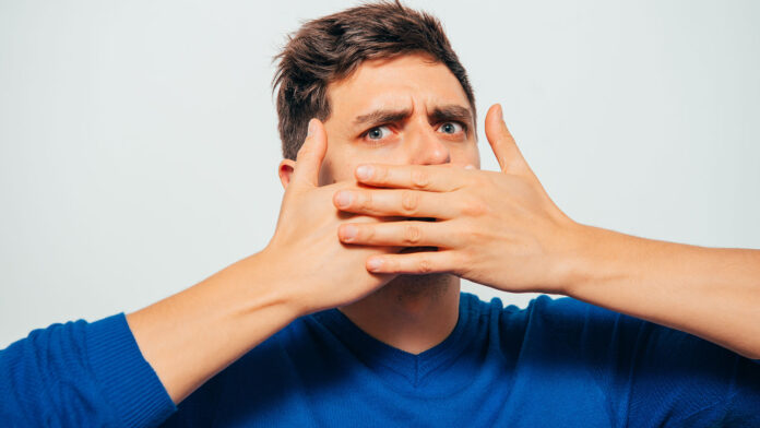 Mal aliento: por qué surge, cómo combatirlo y cuándo consultar a un especialista