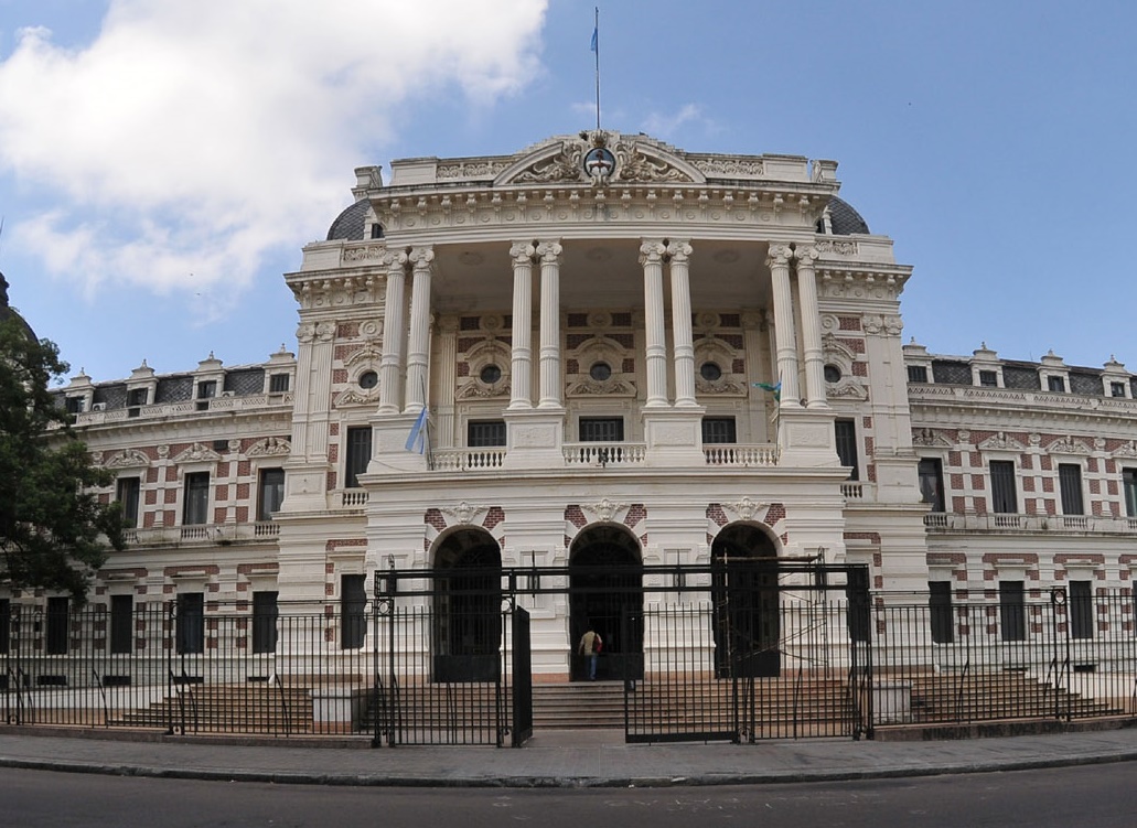 Los estatales bonaerenses piden adelantar la reapertura de las paritarias
