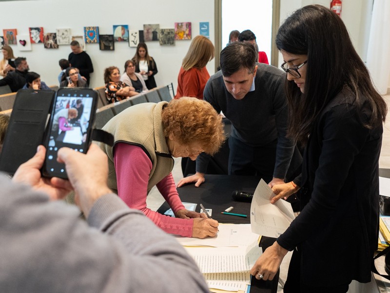 Vecinos de General Viamonte accederán a la escritura de su casa