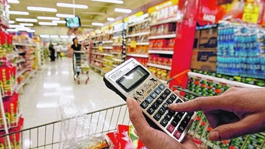La inflación se acelera y los gremios ya presionan para reabrir paritarias