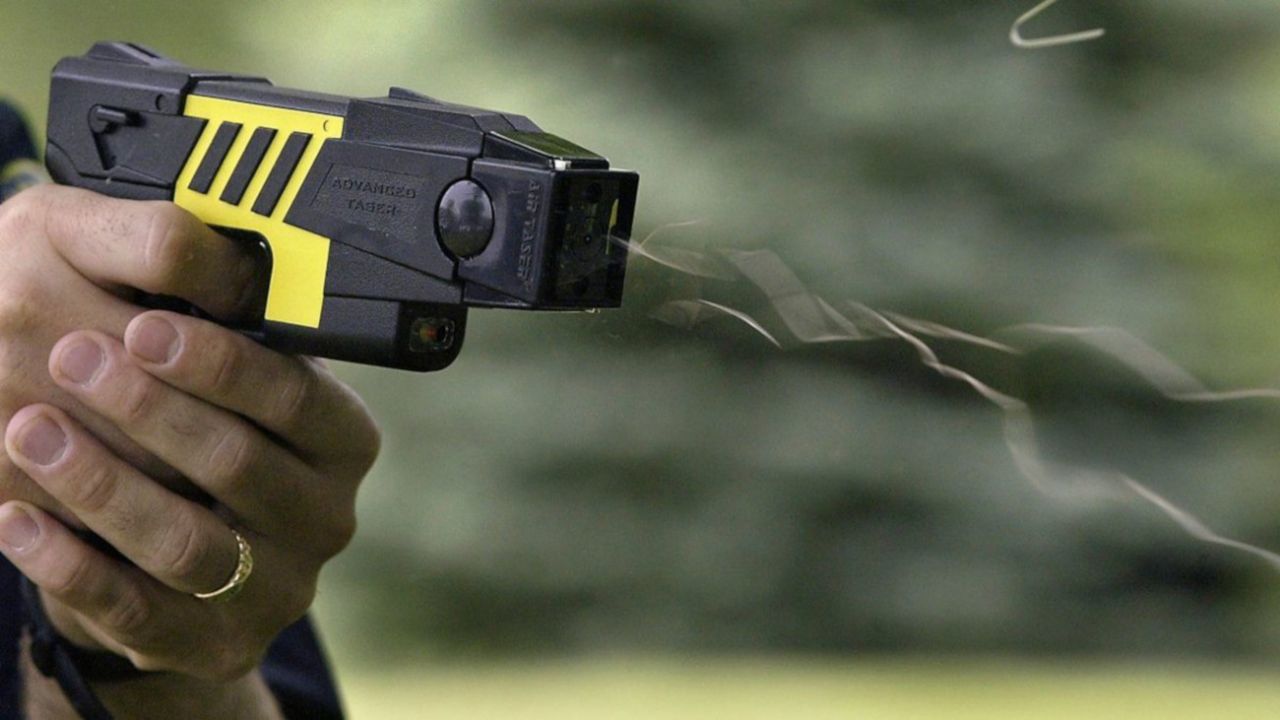 Petrecca, también a favor de las Taser