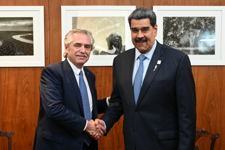 Alberto Fernández se reunió con Maduro en Brasil