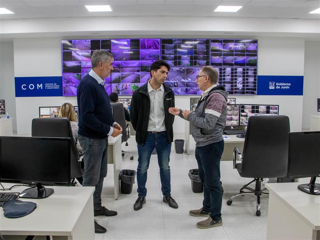 El municipio capacitó a taxistas de ATUJ para formar parte de “Ojos en Alerta”