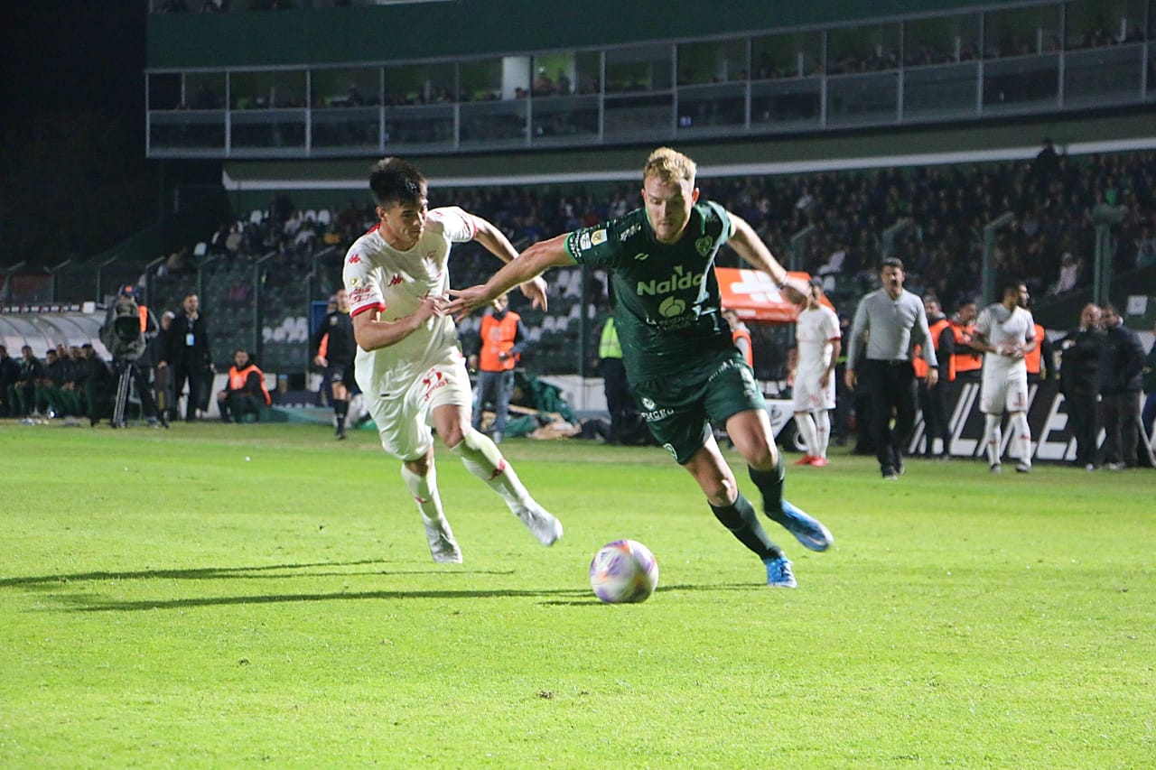 River le ganó con los justo a Platense y se afirma en la punta