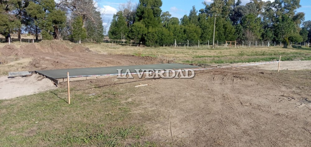 Avanza la construcción de las losas de hormigón y la colocación de alcantarillas para la bicisenda