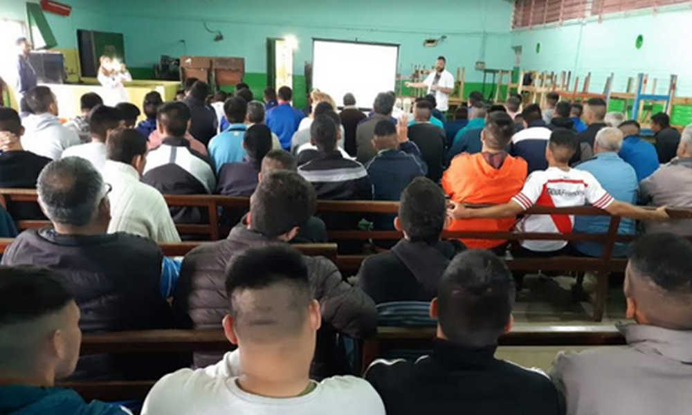 Celebran los 40 años del servicio educativo de la UP 13