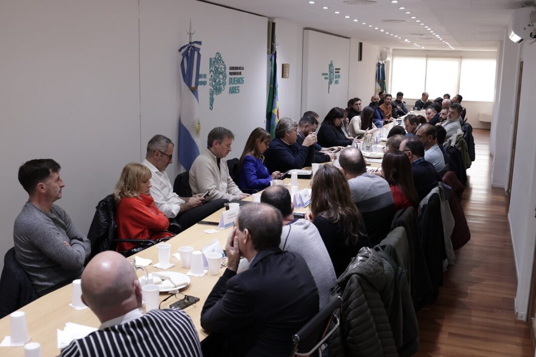 Paritarias de estatales: Provincia recibió a los gremios, pero no hubo oferta