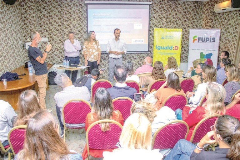 Charla destinada a personas con discapacidad y familias