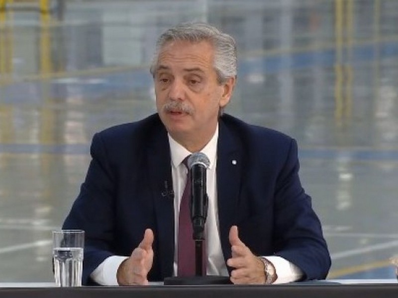 Alberto Fernández encabezó la primera exportación de una empresa de electrodomésticos a Brasil