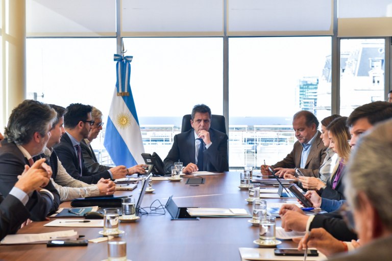 Massa arranca la semana con todo para mostrar cada vez más gestión