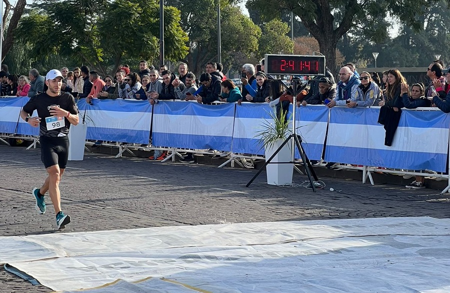 Atletismo: buena tarea del “Pato” Yende en Rosario