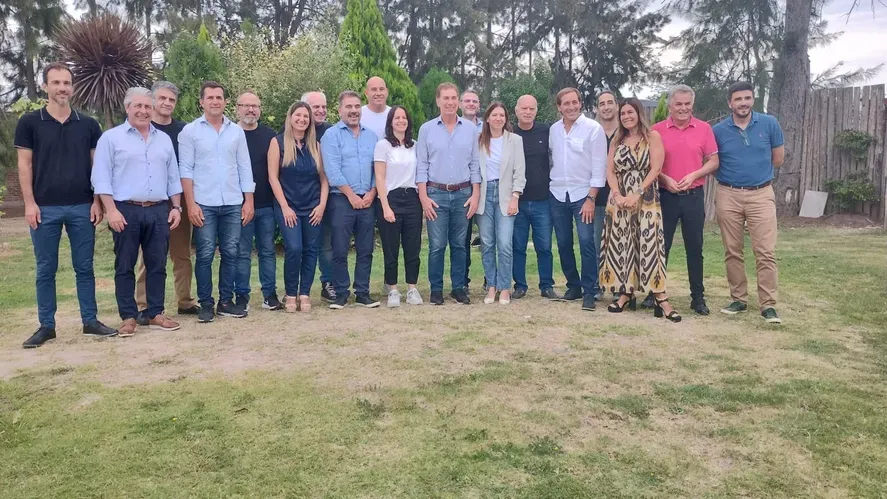 Los intendentes del PRO exigen «respeto por el territorio» y suben al tren a los radicales