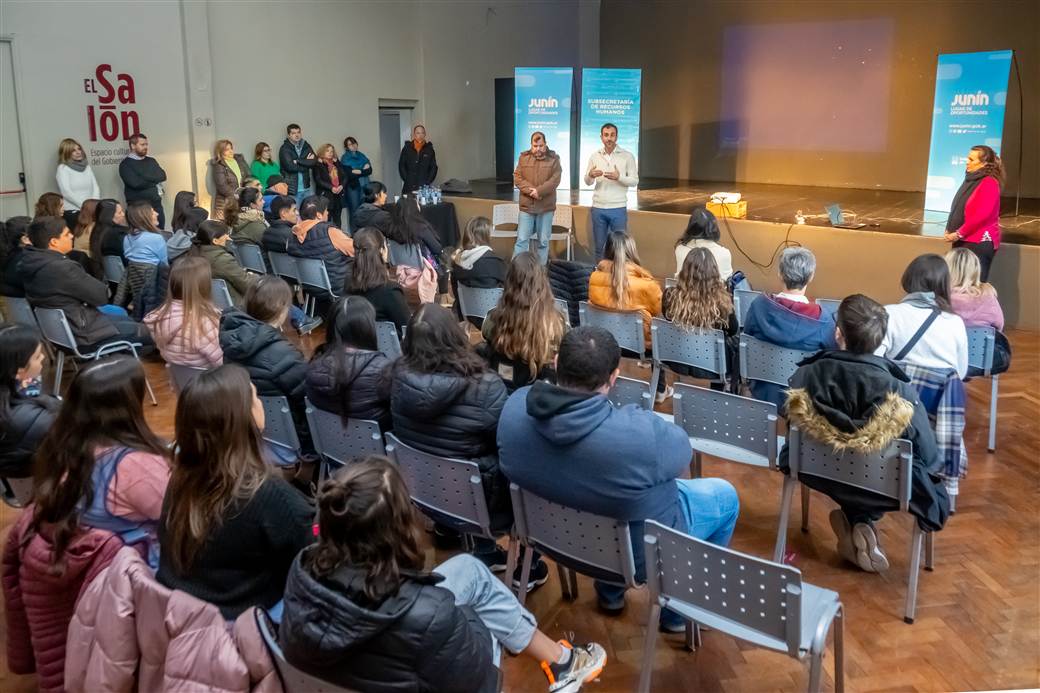 Petrecca y dirigentes gremiales dialogaron sobre el convenio colectivo de trabajo
