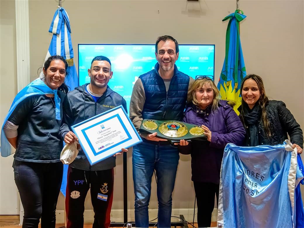 Regreso triunfal de “Maquinita” Sosa,  recientemente campeón del mundo