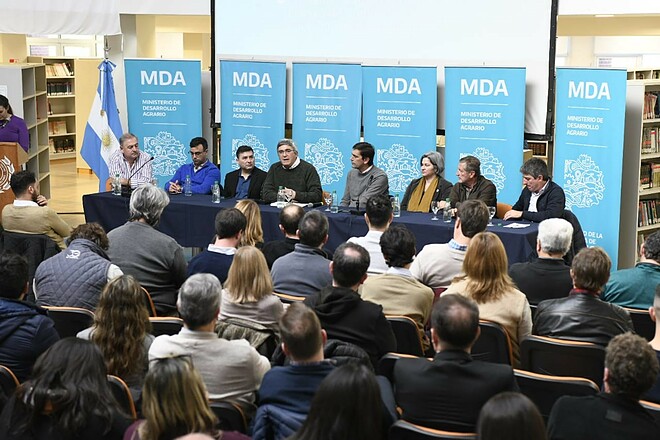 Apuntan a fortalecer el cooperativismo como estrategia