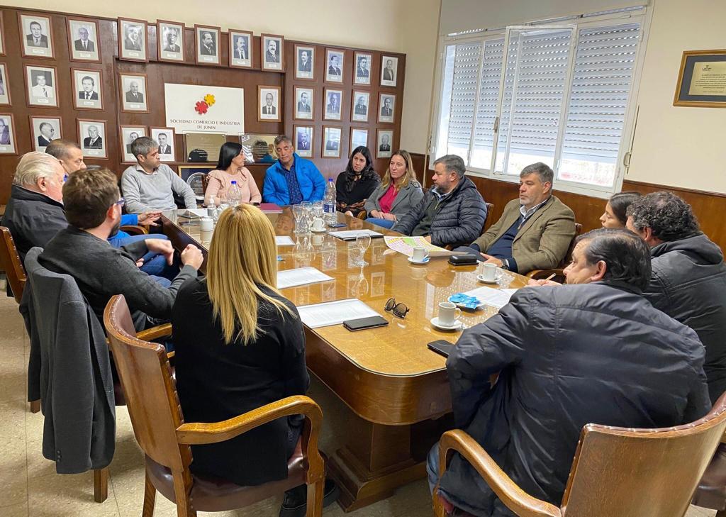 Los concejales de UxP piden tratar el proyecto para acompañar a los comerciantes