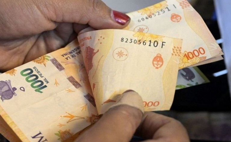 Acordaron una suba en el salario mínimo: a cuánto se irá