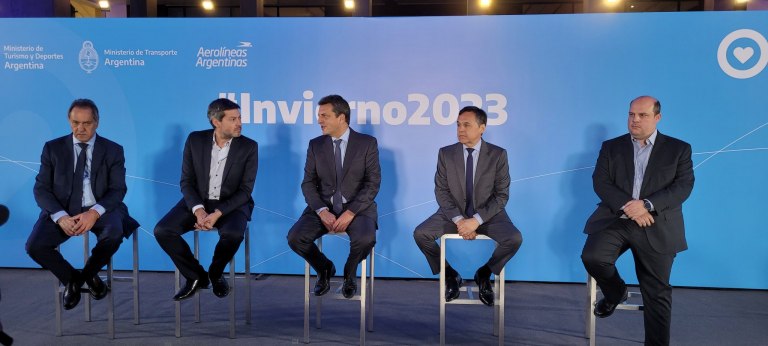 Massa apuesta a una temporada de invierno récord para «juntar dólares»